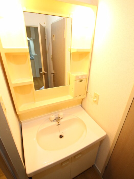 物件内観写真9　(洗面)