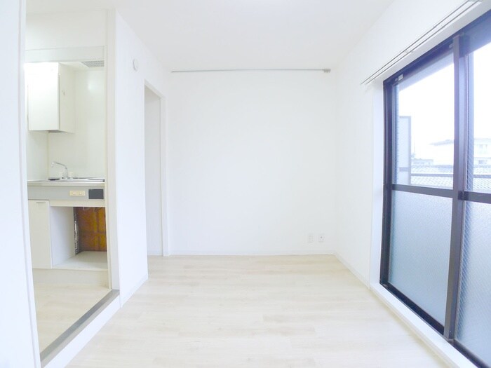 物件内観写真21　(室内からの展望)