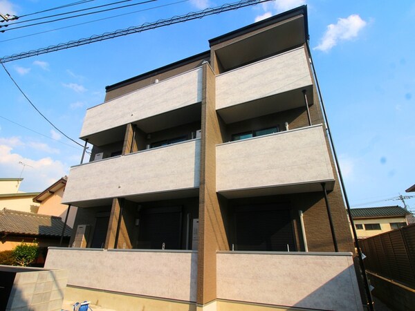 建築中