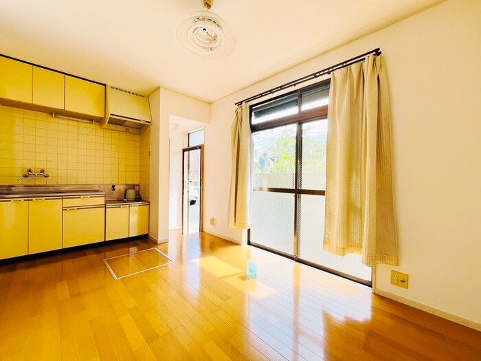 物件内観写真4　(居室)