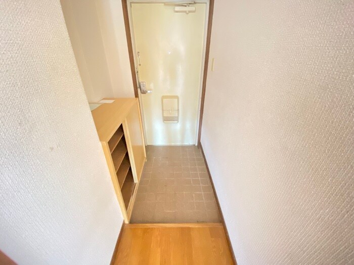 物件内観写真15　(玄関)