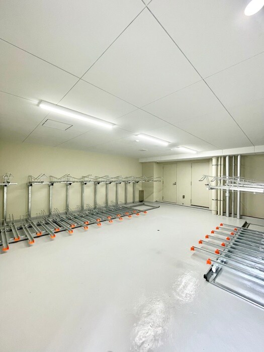 物件外観写真4　(駐輪場)