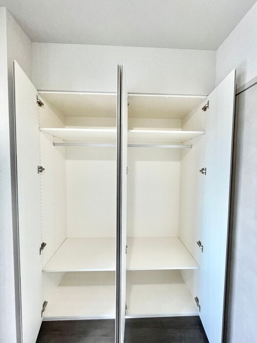物件内観写真12　(収納)