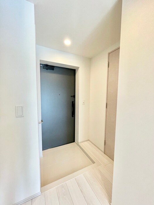 物件内観写真17　(玄関)