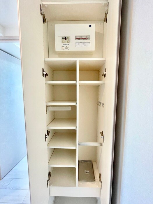 物件内観写真18　(靴箱)