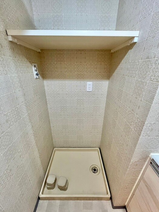 物件内観写真16　(洗濯機置場)