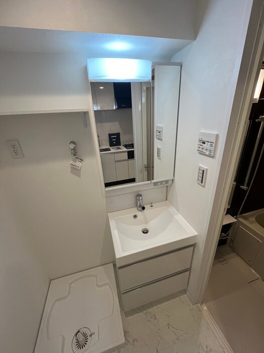 物件内観写真12　(洗面)