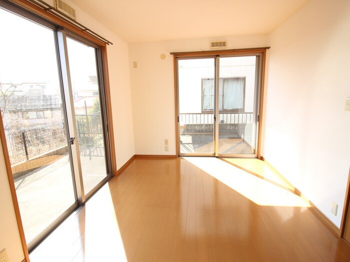 物件内観写真10　(居室)