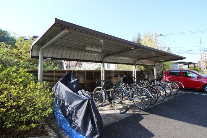 物件外観写真6　(駐輪場)