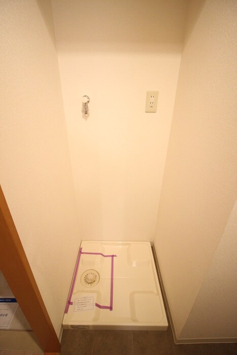 物件内観写真19　(洗濯機置場)