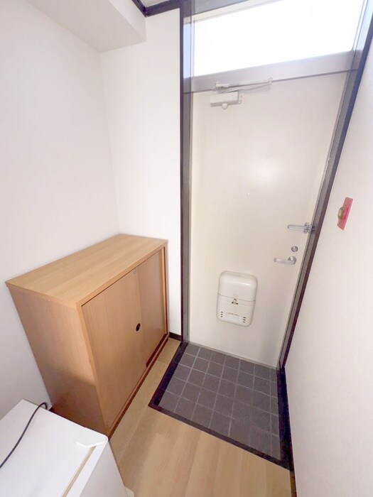 物件内観写真15　(玄関)