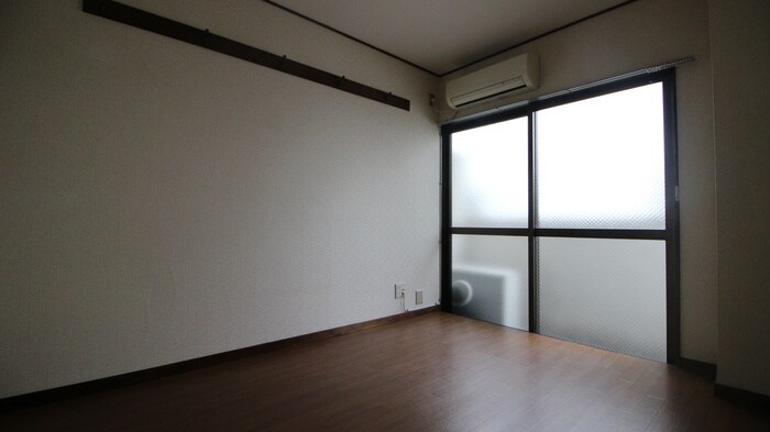 物件内観写真5　(居室)