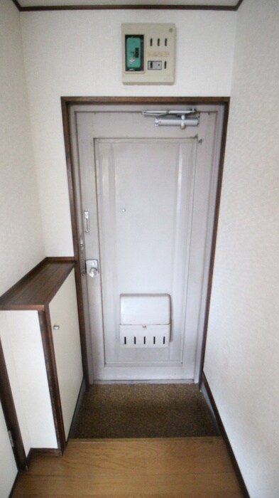 物件内観写真15　(玄関)
