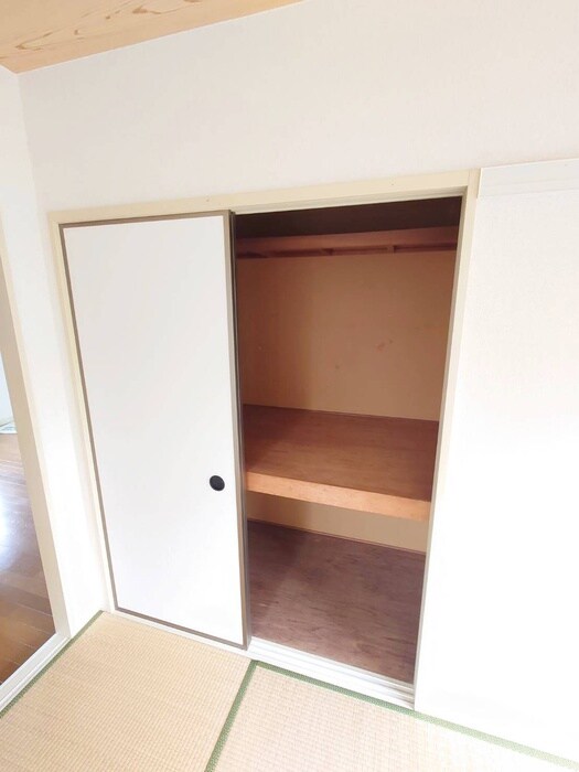 物件内観写真15　(収納)