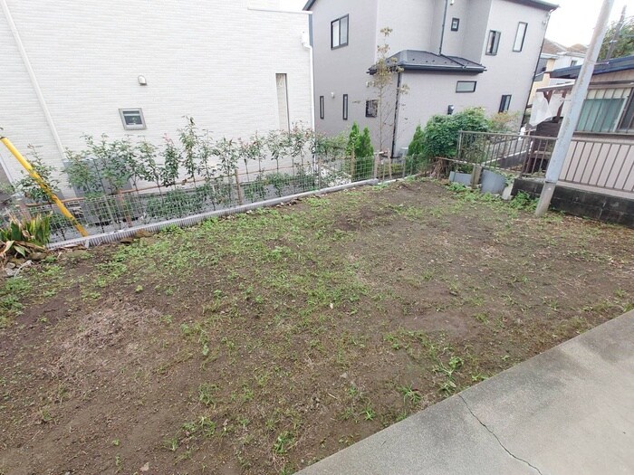 物件内観写真16　(室内からの展望)