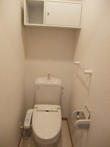 物件内観写真4　(トイレ)