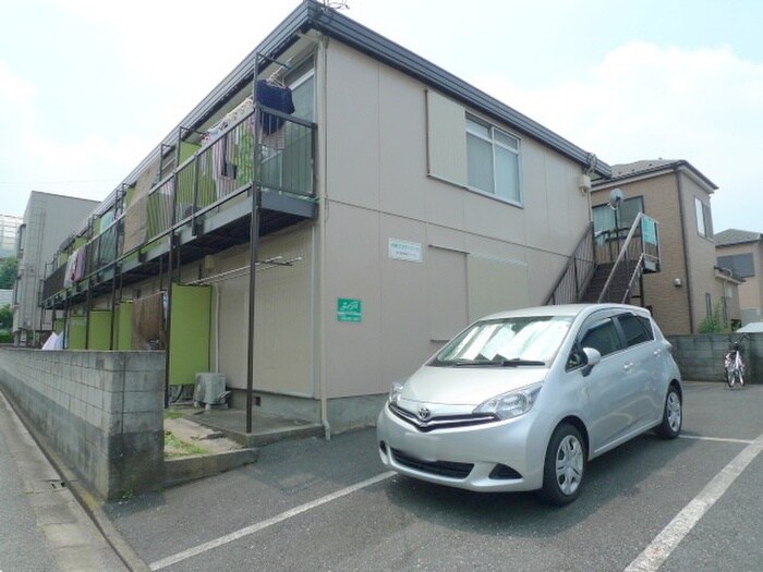 物件外観写真3　(駐車場)