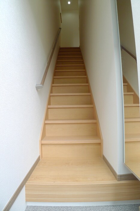 物件内観写真5　(玄関)