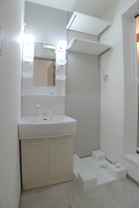 物件内観写真12　(洗濯機置場)