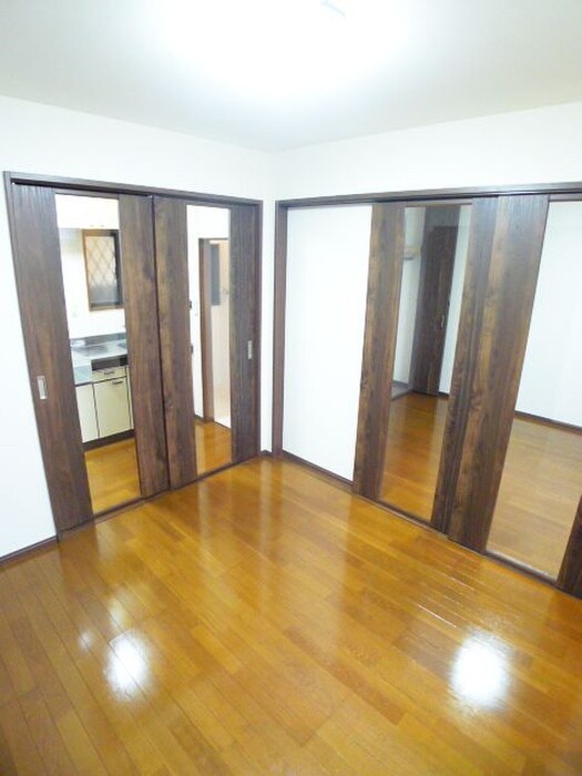 物件内観写真9　(居室)