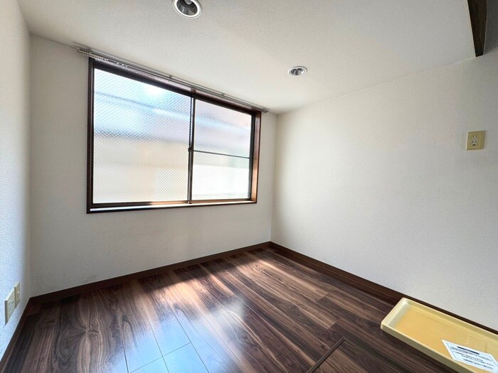 物件内観写真9　(居室)