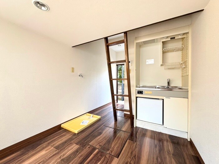 物件内観写真10　(居室)