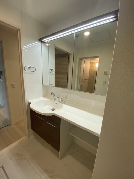 物件内観写真13　(洗面)