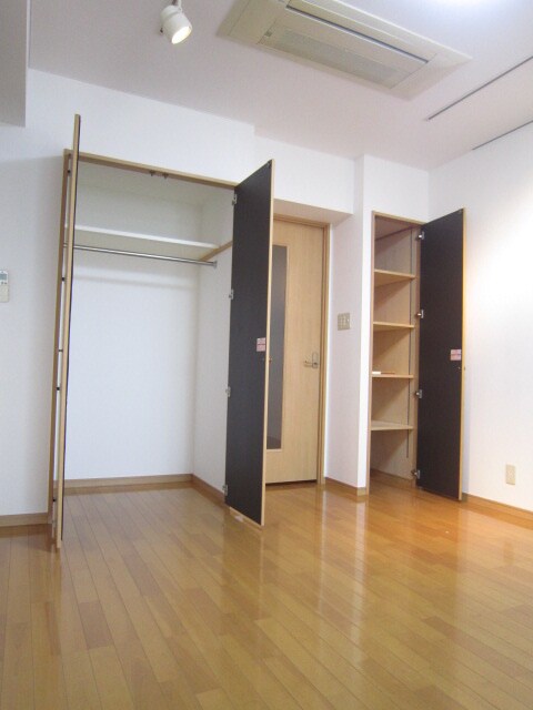 物件内観写真9　(収納)