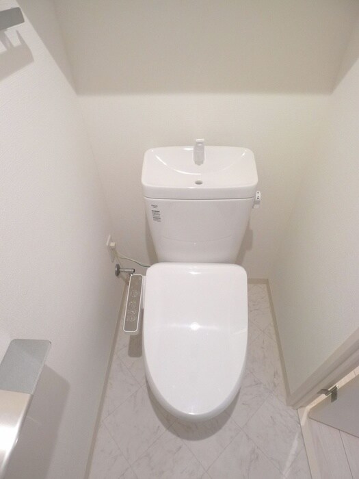 物件内観写真14　(トイレ)