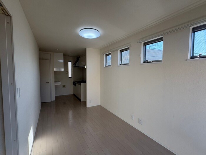 物件内観写真10　(居室)