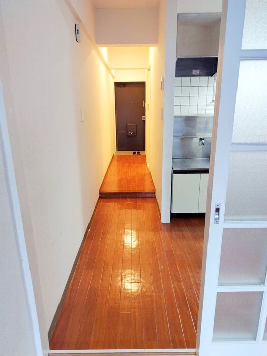 物件内観写真12　(廊下)