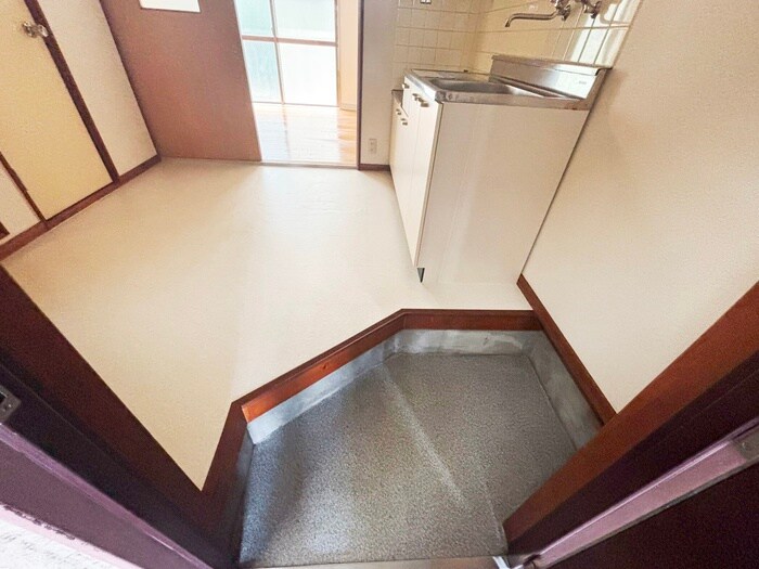 物件内観写真12　(玄関)