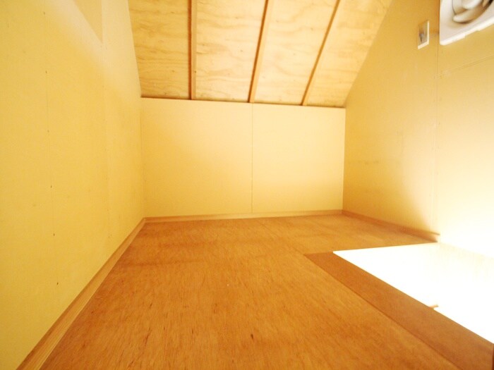 物件内観写真9　(ロフト)
