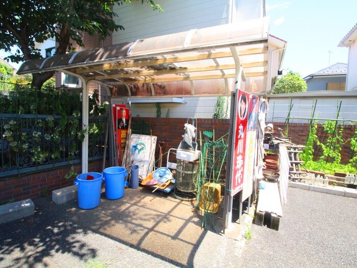 物件外観写真3　(駐輪場)