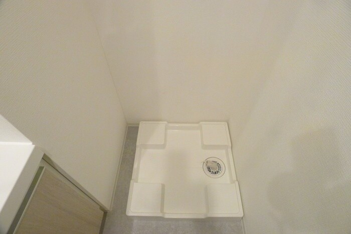 物件内観写真10　(洗濯機置場)