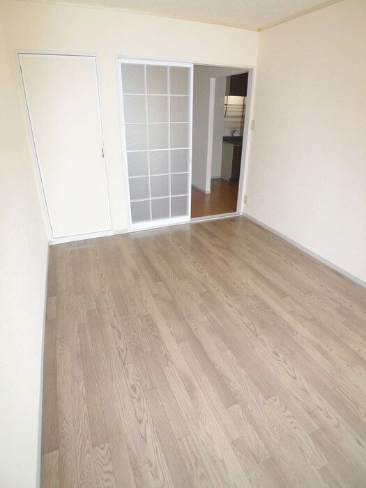 物件内観写真9　(居室)