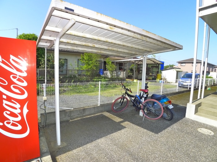 物件外観写真6　(駐輪場)