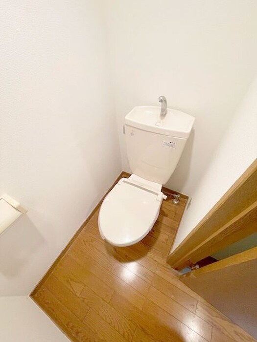 物件内観写真11　(トイレ)