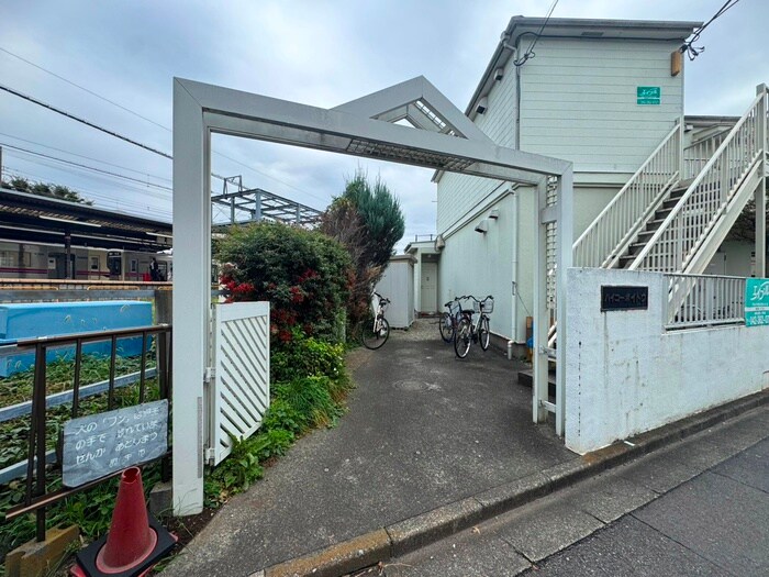 物件外観写真4　(駐車場)