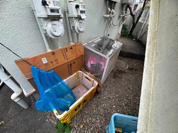 物件外観写真6　(エントランス部分)