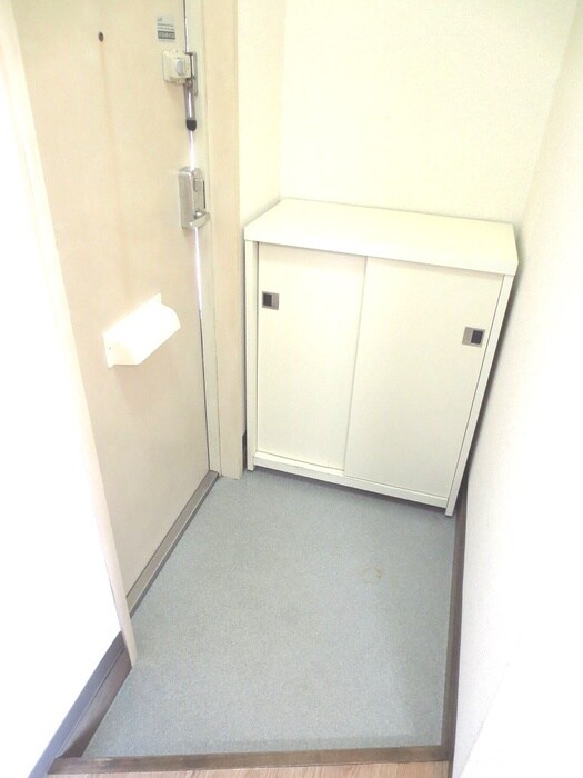 物件内観写真13　(玄関)