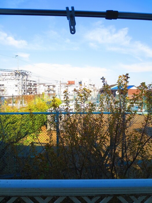 物件内観写真16　(室内からの展望)