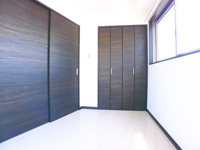 物件内観写真10　(居室)