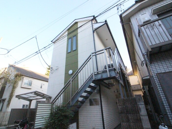 物件外観写真2　(エントランス部分)