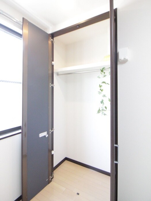 物件内観写真13　(収納)