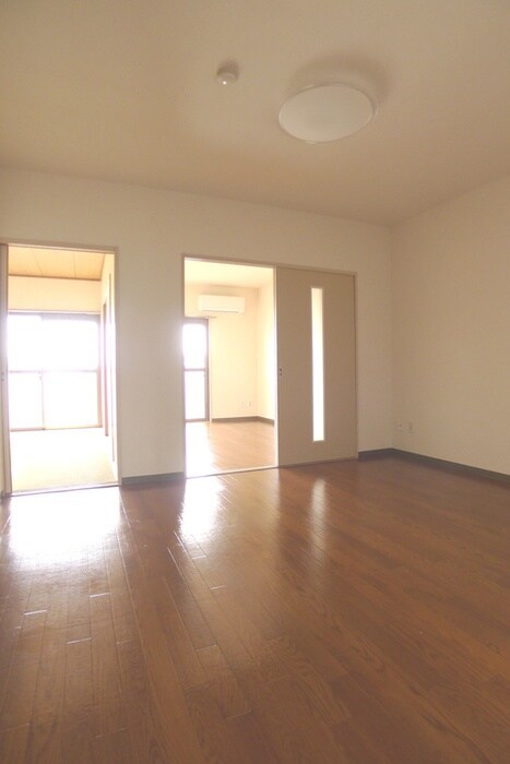 物件内観写真5　(居室)