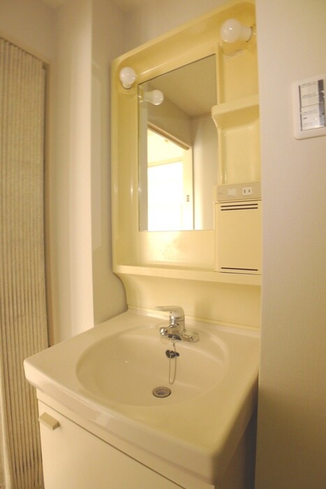 物件内観写真11　(洗面)