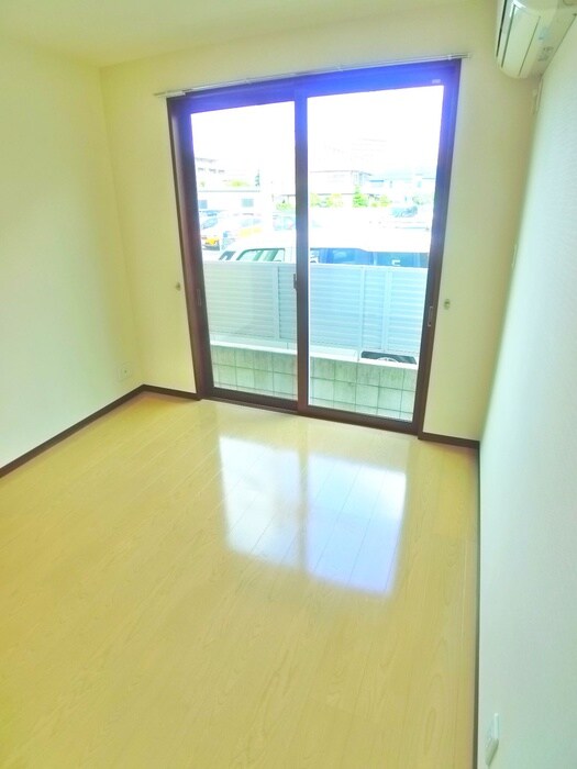 物件内観写真22　(居室)