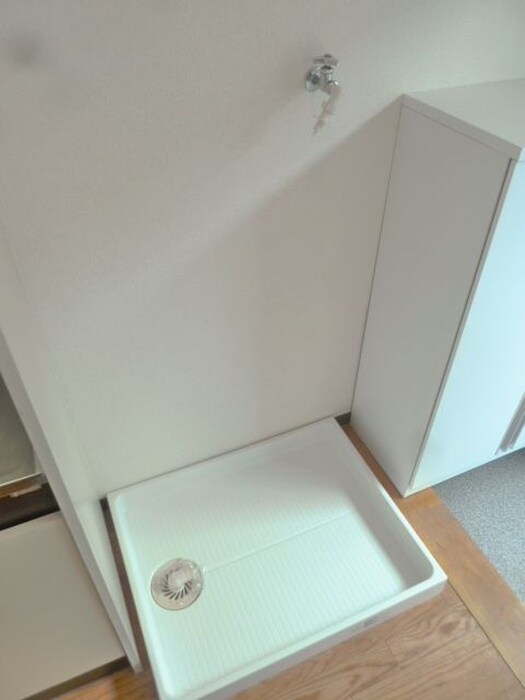 物件内観写真9　(洗濯機置場)