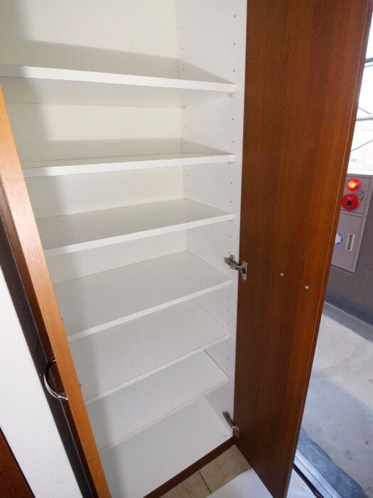 物件内観写真16　(靴箱)